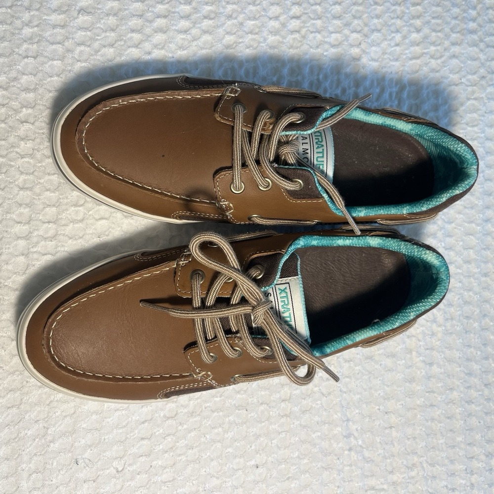 XTRATUF Finatic II women's Size 9 leather deck shoes XFN-900, in Brown/Kelp